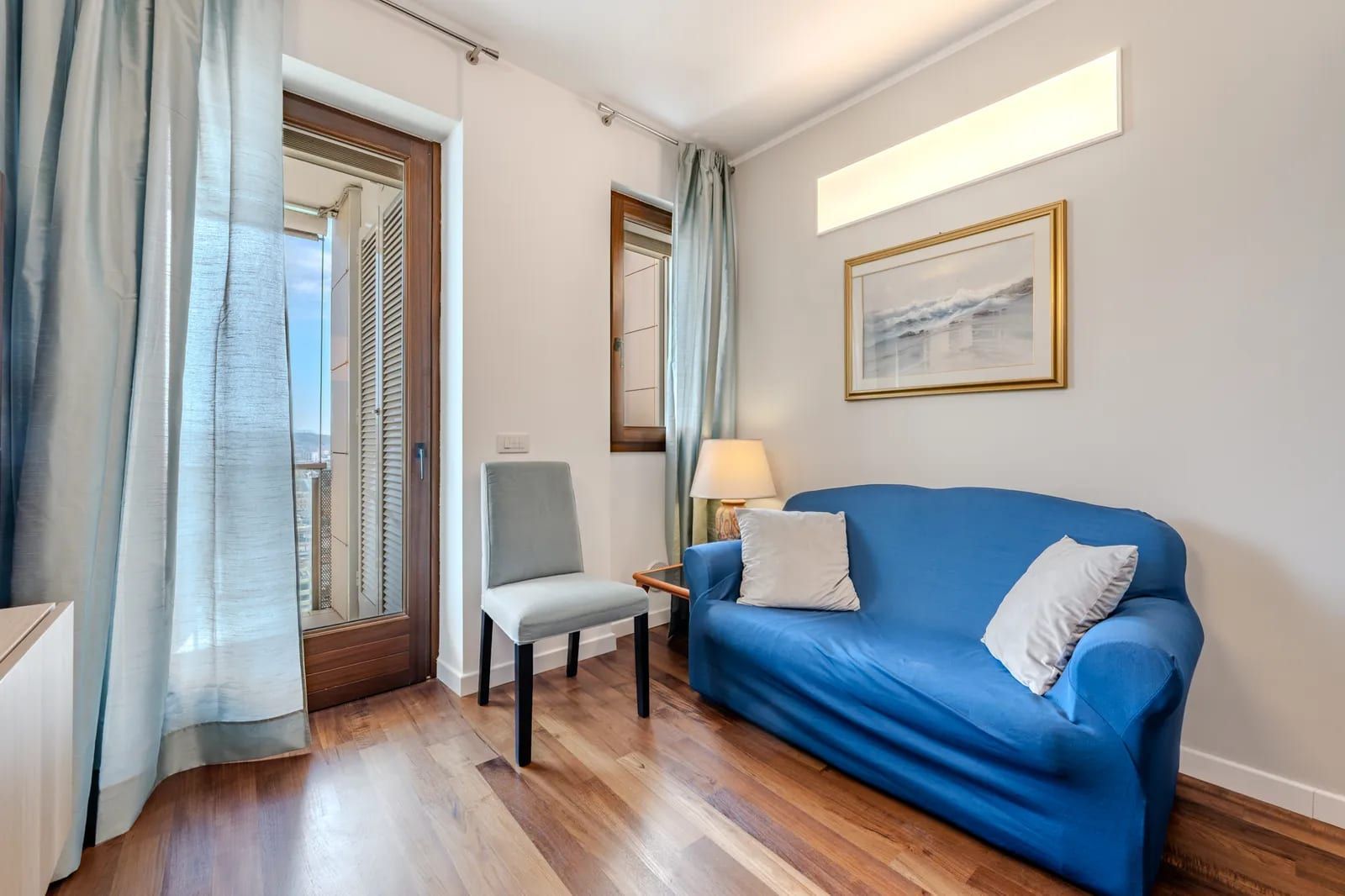 Via Piandilucco 7, Genova — soggiorno con accesso al terrazzo