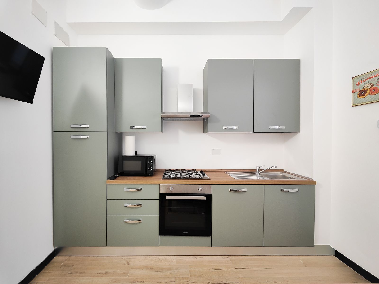 Cucina attrezzata con elettrodomestici – foresteria Sampierdarena, Genova